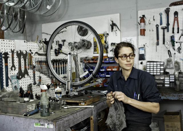 Susan_Bike_Mechanic-2406_V2-640x458