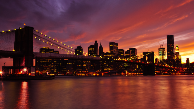 Brooklyn bridge at dusk