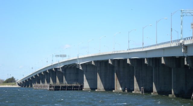 Veterans Memorial/Cross-Bay Bridge